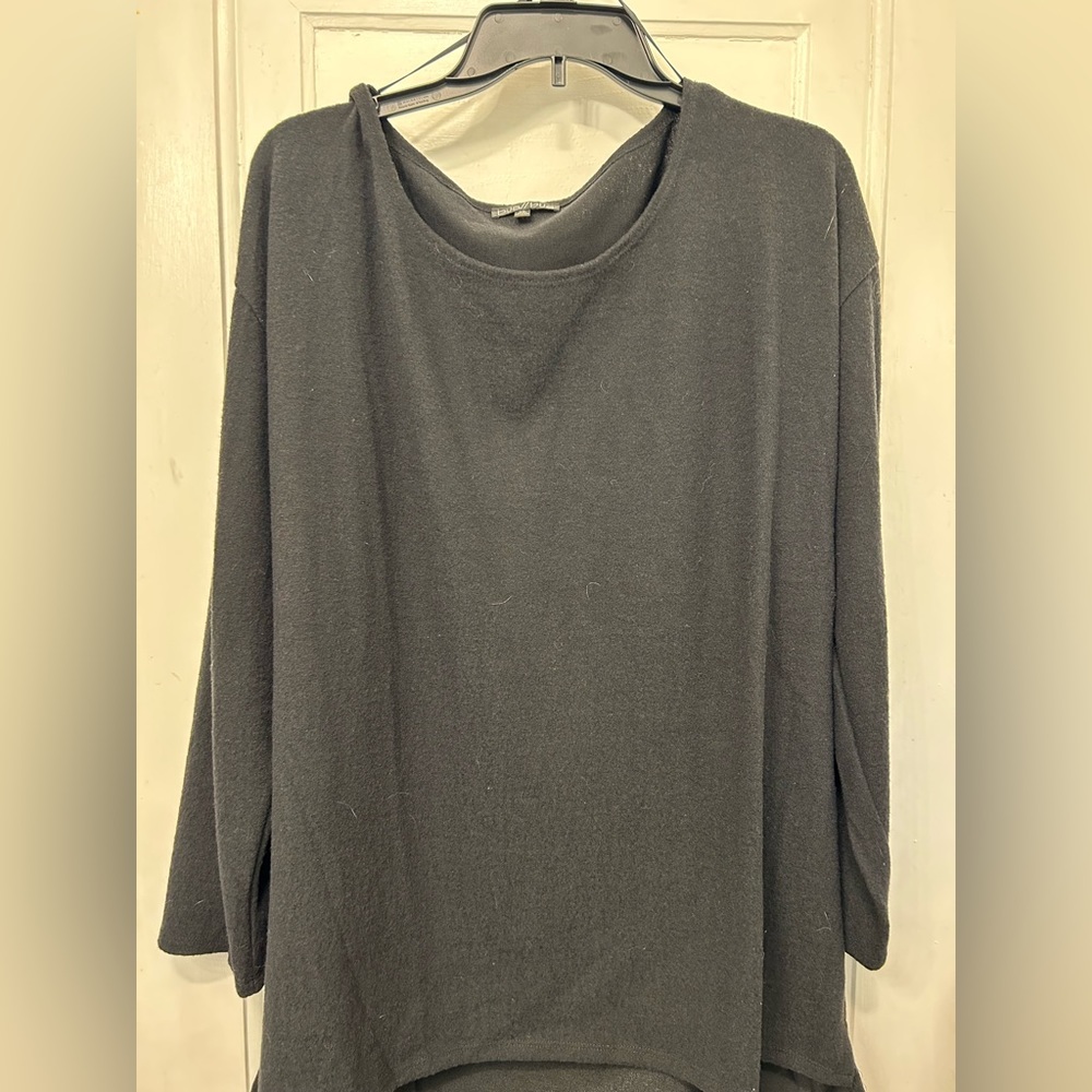 Bau//Bau black scoop neck sweater size XL
